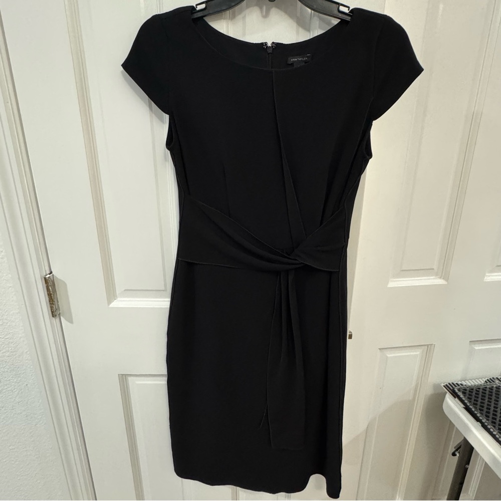 Ann Taylor Black Tie-Front‎ Cap Sleeve Sheath Dress – Size 0